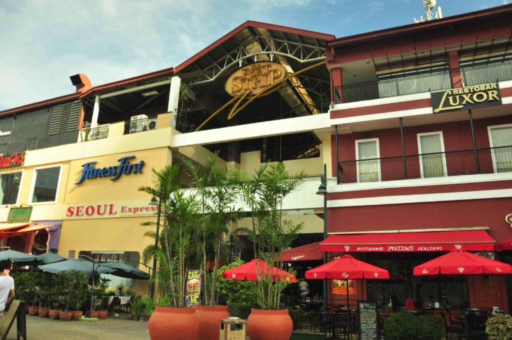 The Fort Budget Hotel- Bonifacio Global City Μακάτι Εξωτερικό φωτογραφία